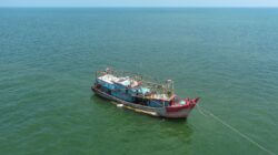 Bakamla RI Evakuasi KM Aneka Jaya Terbalik di Perairan Pulau Cucu Petong