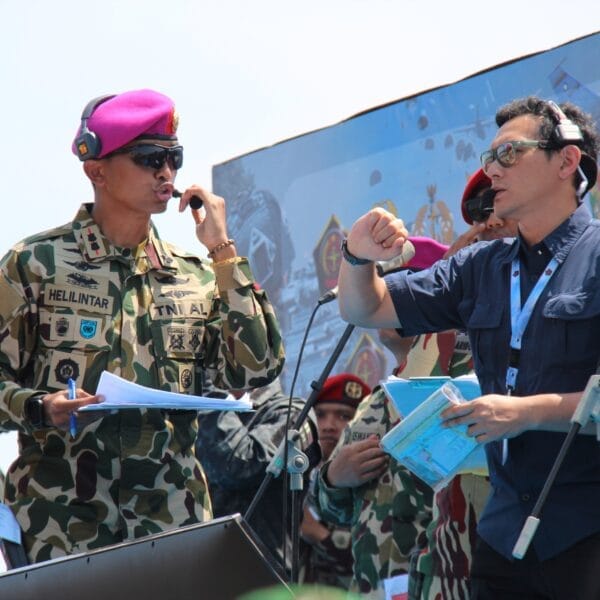 Danyonif 2 Marinir Pimpin Narator Demonstrasi Operasional dalam Upacara Gelar Pasukan Kemenhan