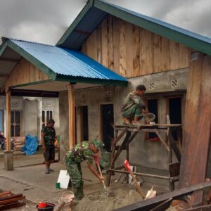 Buru Selatan Selalu Terjadi Hujan Deras Tapi Semangat Satgas TMMD 125 Kodim 1506/Namlea Tak Pernah Padam Buru Selatan Selalu Terjadi Hujan Deras Tapi Semangat Satgas TMMD 125 Kodim 1506/Namlea Tak Pernah Padam