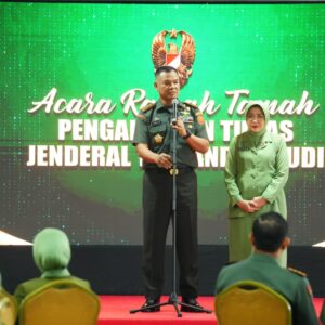 Wakil Panglima TNI Ikuti Tradisi Pengantar Tugas di Mabesad Wakil Panglima TNI Ikuti Tradisi Pengantar Tugas di Mabesad