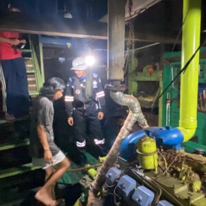 Bakamla RI Berhasil Selamatkan Kapal Nelayan Mati Mesin di Perairan Batam Bakamla RI Berhasil Selamatkan Kapal Nelayan Mati Mesin di Perairan Batam