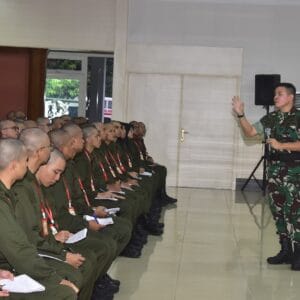 Gubernur Akmil Berikan Wawasan Kebangsaan kepada Calon Pekerja Pertamina