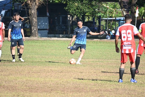 Laga Persahabatan, Lanud Sultan Hasanuddin dan Kosek II Gelar Pertandingan Sepak Bola