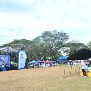 Warga Masyarakat Serbu Gebyar UMKM, Kolaborasi Lanud Sultan Hasanuddin Dan Kabupaten Maros Warga Masyarakat Serbu Gebyar UMKM, Kolaborasi Lanud Sultan Hasanuddin Dan Kabupaten Maros
