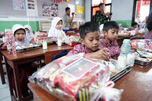 TNI Kawal Penuh Program Makan Bergizi Gratis untuk Anak Bangsa