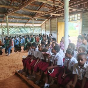 Panjat Pinang: Filosofi Perjuangan Kemerdekaan dalam Perayaan HUT RI di Kampung Umap Panjat Pinang: Filosofi Perjuangan Kemerdekaan dalam Perayaan HUT RI di Kampung Umap