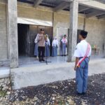 Upacara Hari Senin, Polmas Polsek Widang Sampaikan Pesan Penting Bagi Siswa