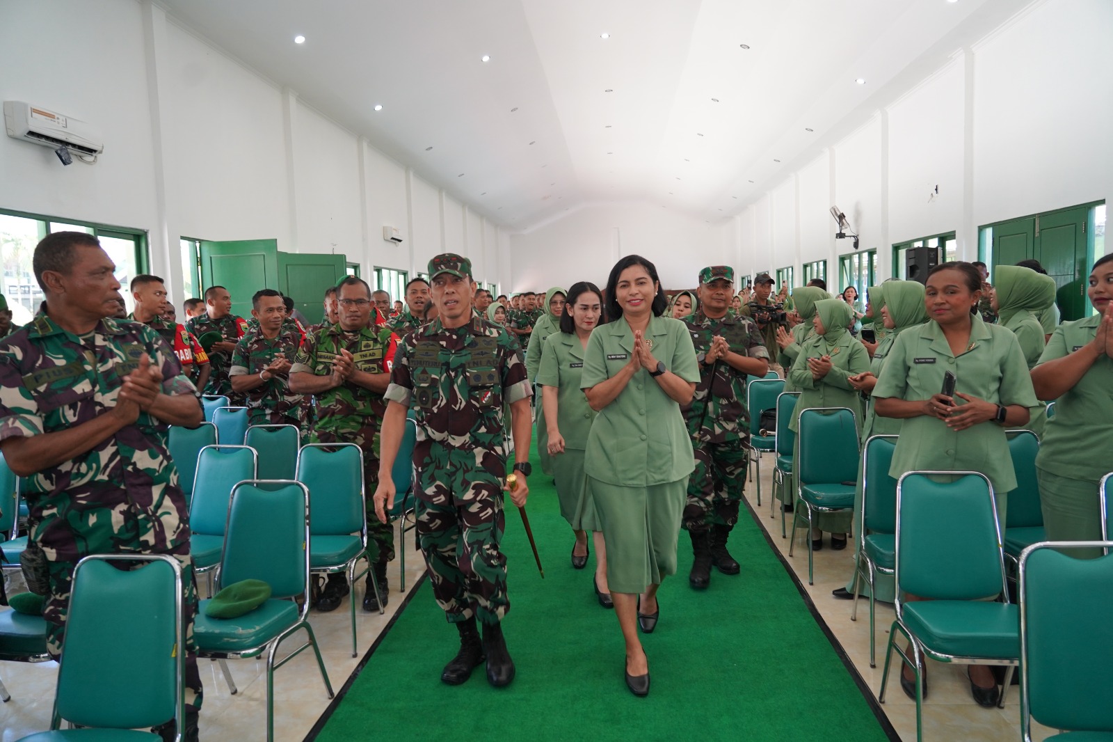 Pangdam XVIII/Kasuari Tekankan Prajurit Kodim Manokwari Harus Dekat dan Bermanfaat bagi Masyarakat