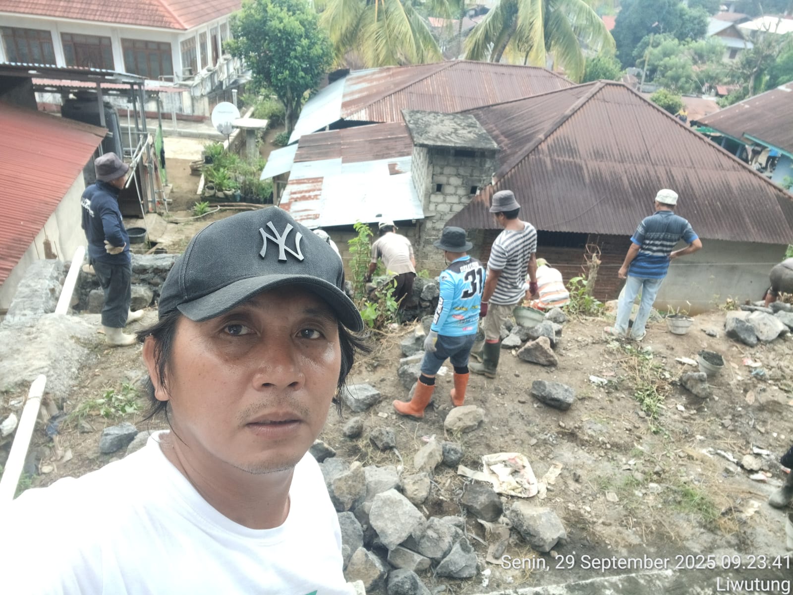 Ketua Pala Franky Alouw Bangkitkan Semangat Masyarakat Jaga II Liwutung Ketua Pala Franky Alouw Bangkitkan Semangat Masyarakat Jaga II Liwutung