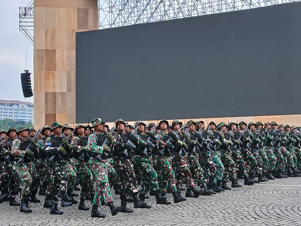 Penuh Semangat Prajurit Pasopati Yonif 2 Marinir Laksanakan Gladi Kotor Jelang HUT TNI ke-80 Penuh Semangat Prajurit Pasopati Yonif 2 Marinir Laksanakan Gladi Kotor Jelang HUT TNI ke-80