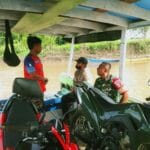 Komsos, Babinsa Bukit Jering Tekankan Keselamatan Pengguna Transportasi Sungai