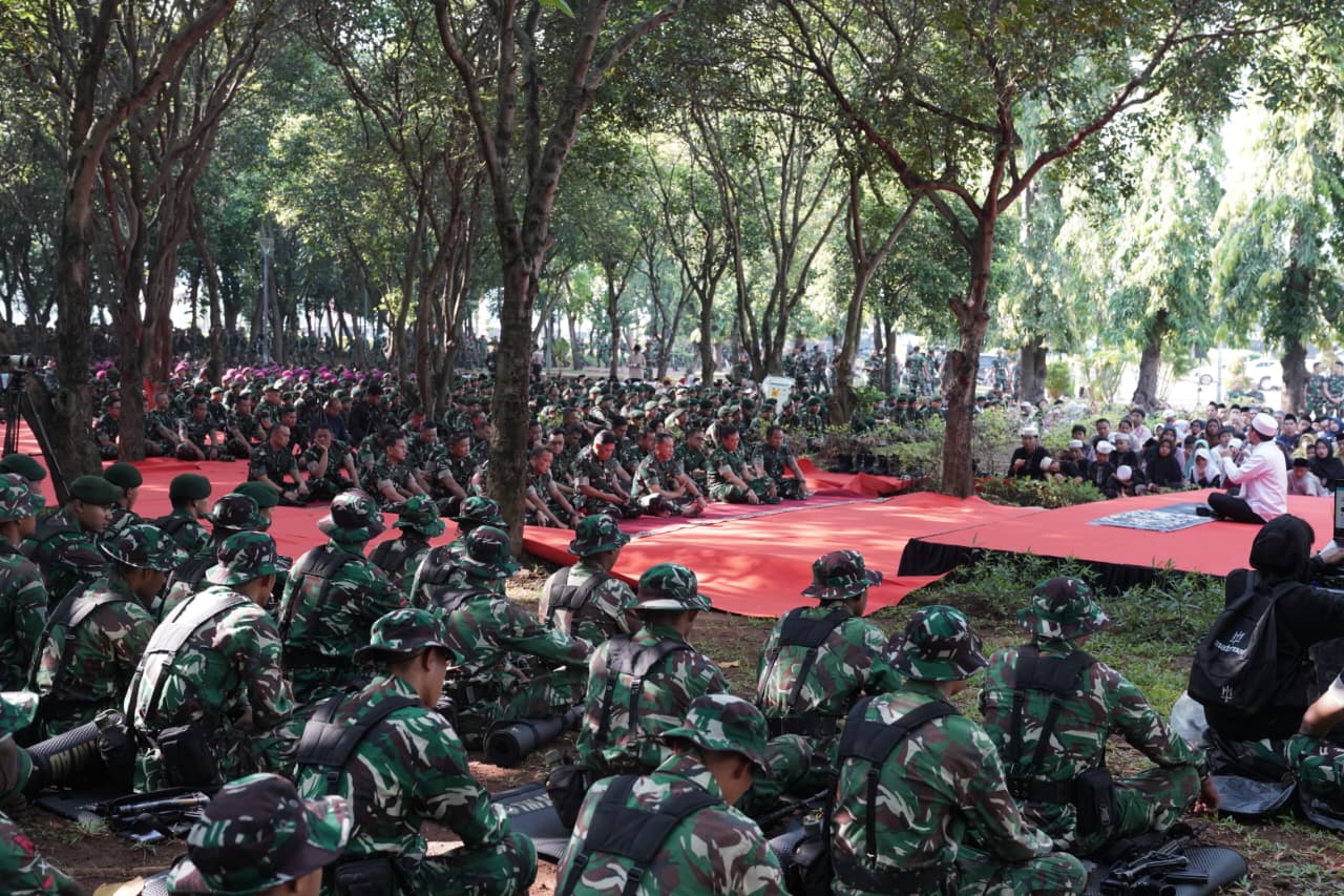 Panglima TNI Menggelar Doa Istighosah di Monas