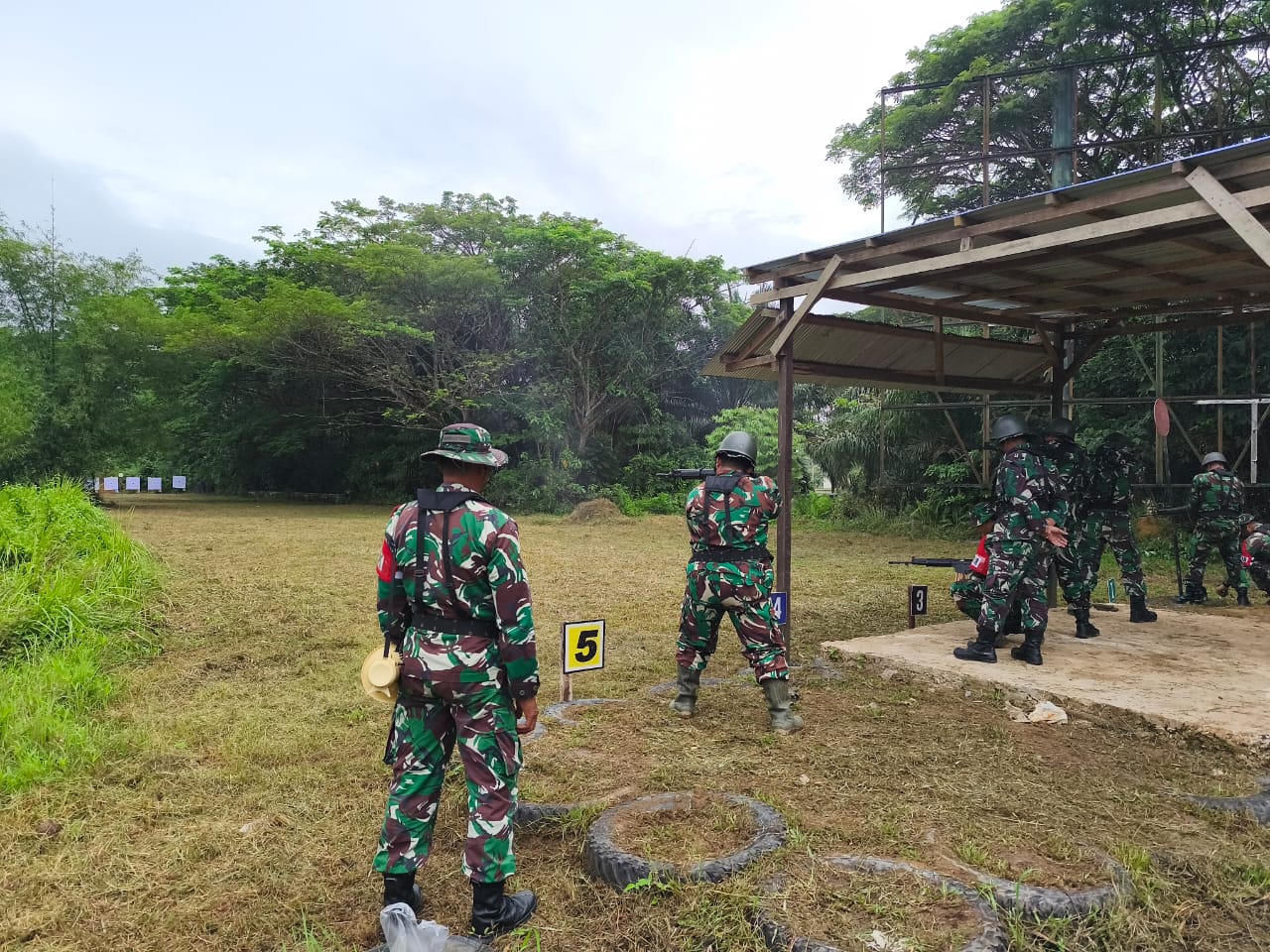 Jaga Keterampilan Prajurit, Kodim 0906/Kkr Gelar Latihan Menembak