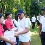 Panglima TNI Bagikan Ratusan Paket Sembako dan Lepas Ratusan Ekor Burung di Mabes TNI