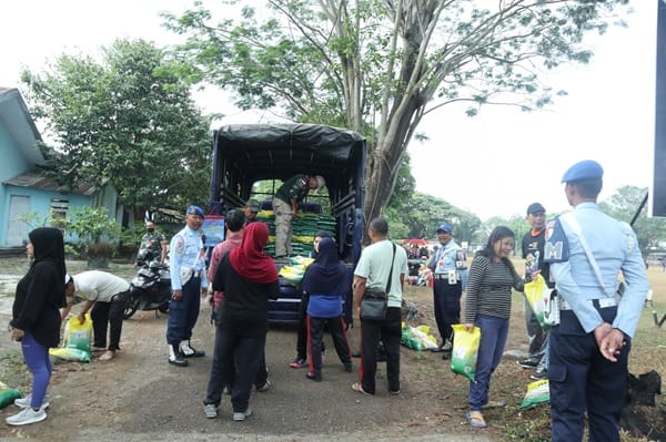 Lanud Sultan Hasanuddin Gelar Gerakan Pangan Murah di Car Free Day, Sediakan 3 Ton Beras SPHP Bulog