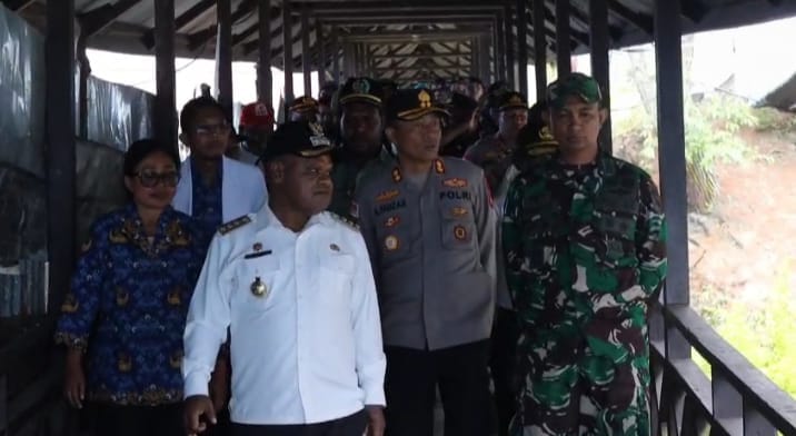 TNI Bersama Pejabat Pemda Laksanakan Anjangsana di RSUD Mulia