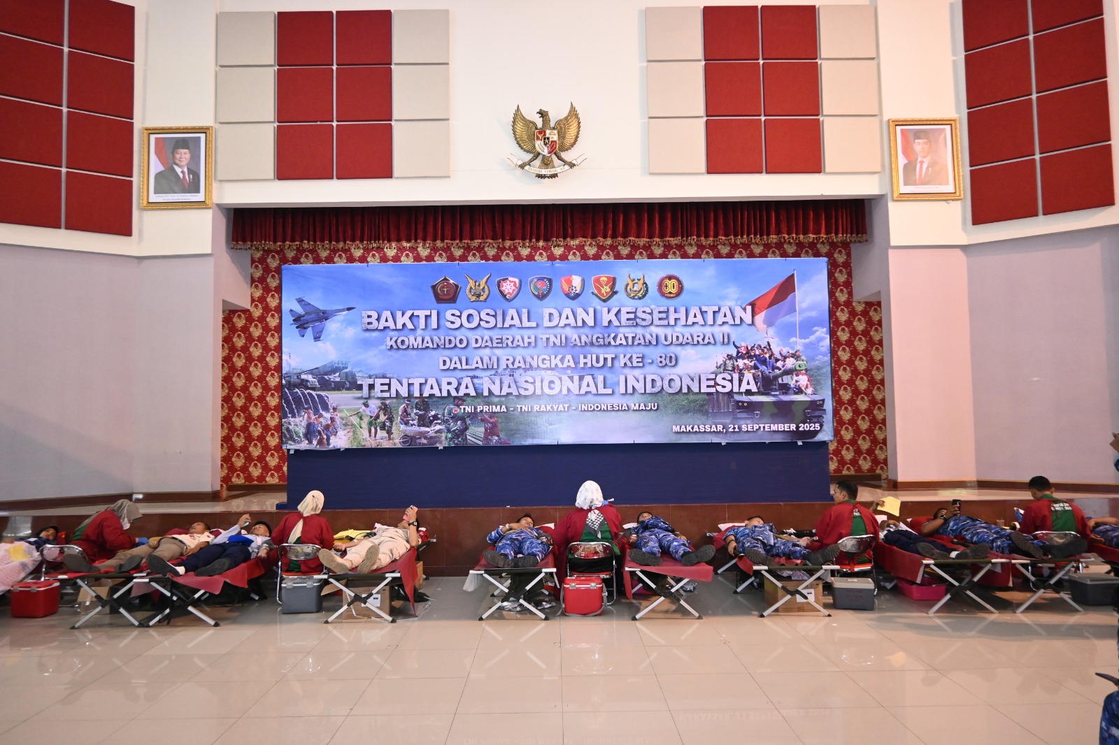 Peduli Sesama, Personel Lanud Sultan Hasanuddin Turut Aksi Donor Darah, Peringati HUT ke-80 TNI