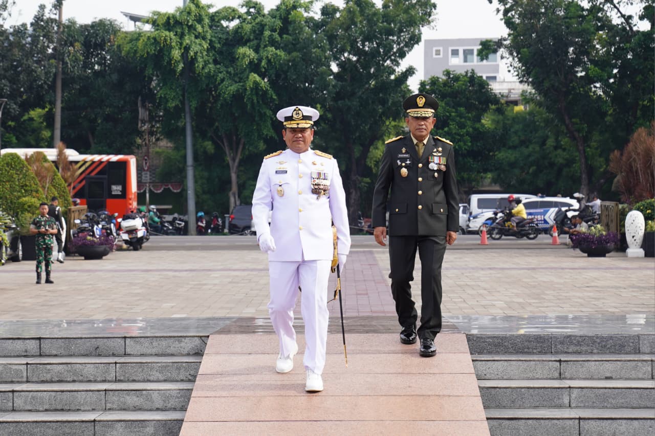 Irjen TNI Pimpin Upacara Ziarah Nasional HUT Ke-80 TNI Yang Digelar di TMP Kalibata