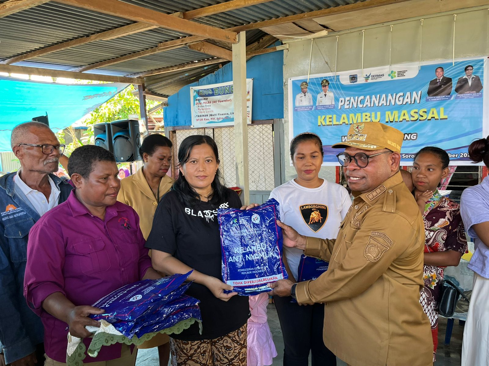 Walikota Sorong Luncurkan Pembagian Kelambu Massal untuk Perangi Malaria Menuju Eliminasi 2029 Walikota Sorong Luncurkan Pembagian Kelambu Massal untuk Perangi Malaria Menuju Eliminasi 2029