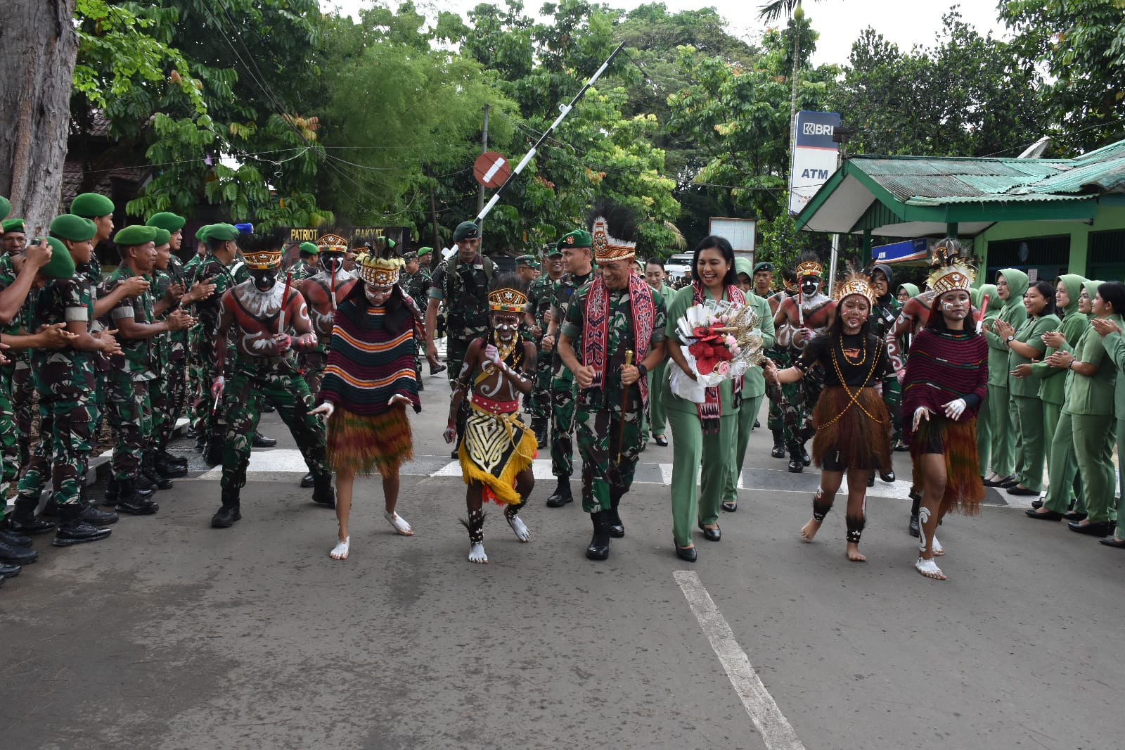 Pangdam XVIII/Kasuari Tegaskan Profesionalisme dan Integritas Prajurit Saat Kunjungan ke Korem 181/PVT
