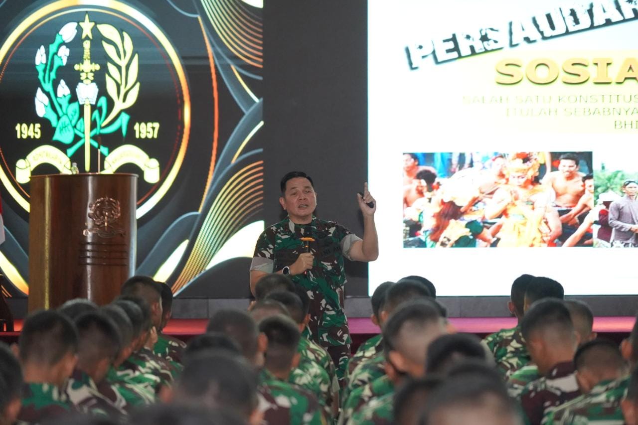 Gubernur Akademi Militer Beri Pengarahan tentang Astagatra kepada Taruna Tingkat II dan III
