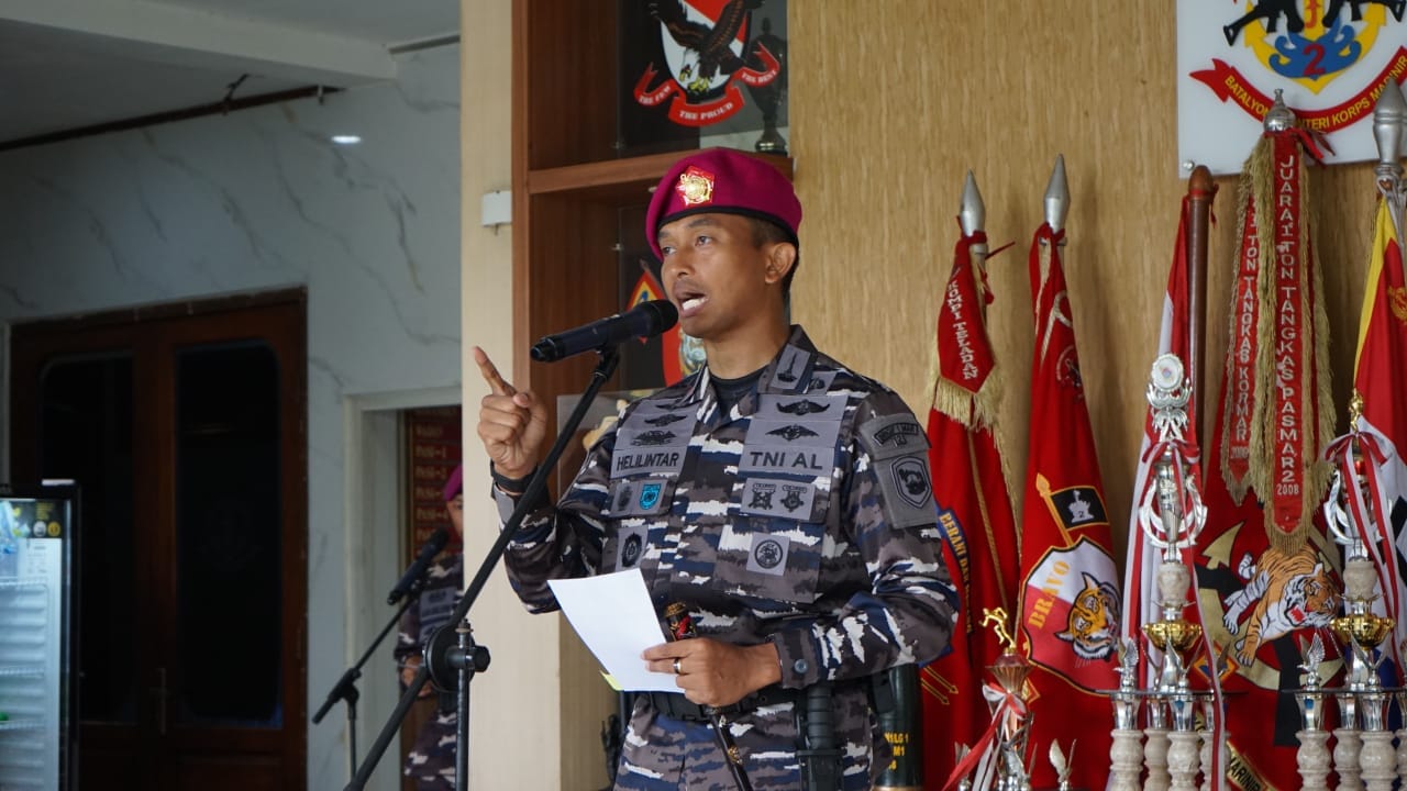 Danyonif 2 Marinir Pimpin Pengukuhan Bintara Utama Batalyon, Kompi, dan Penerimaan Prajurit yang Telah Menyelesaikan Pendidikan Bintara Singkat