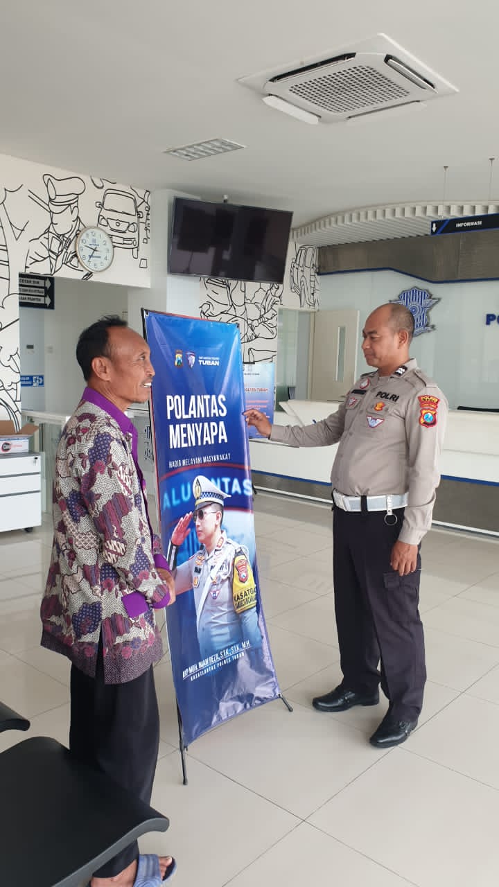 Mudah dan Aman, Polantas Tuban Jelaskan Prosedur SIM dan STNK Mudah dan Aman, Polantas Tuban Jelaskan Prosedur SIM dan STNK