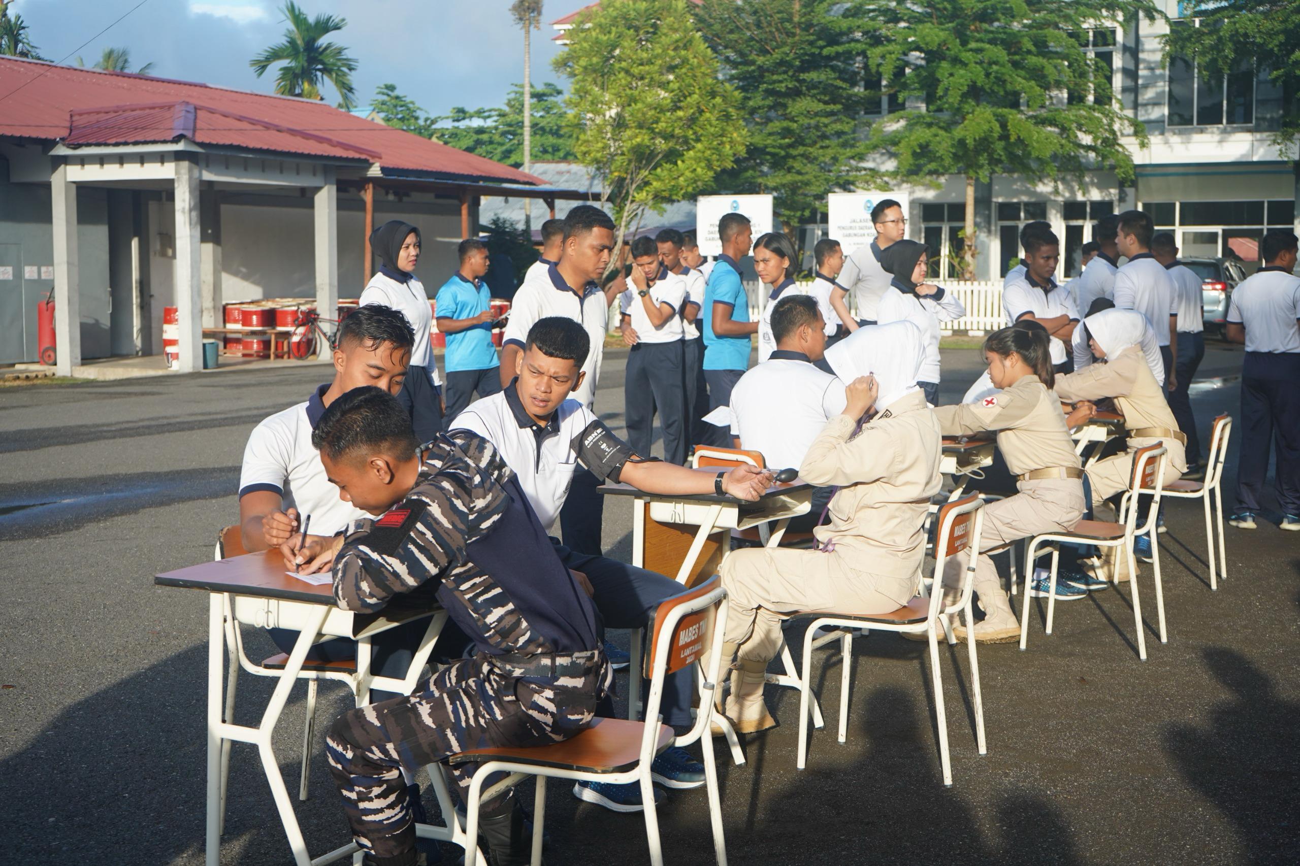 Tingkatkan Kesiapan Fisik Prajurit, Dankodaeral XIV Tinjau Langsung Penilaian Garjas Periode II Tahun 2025 Tingkatkan Kesiapan Fisik Prajurit, Dankodaeral XIV Tinjau Langsung Penilaian Garjas Periode II Tahun 2025