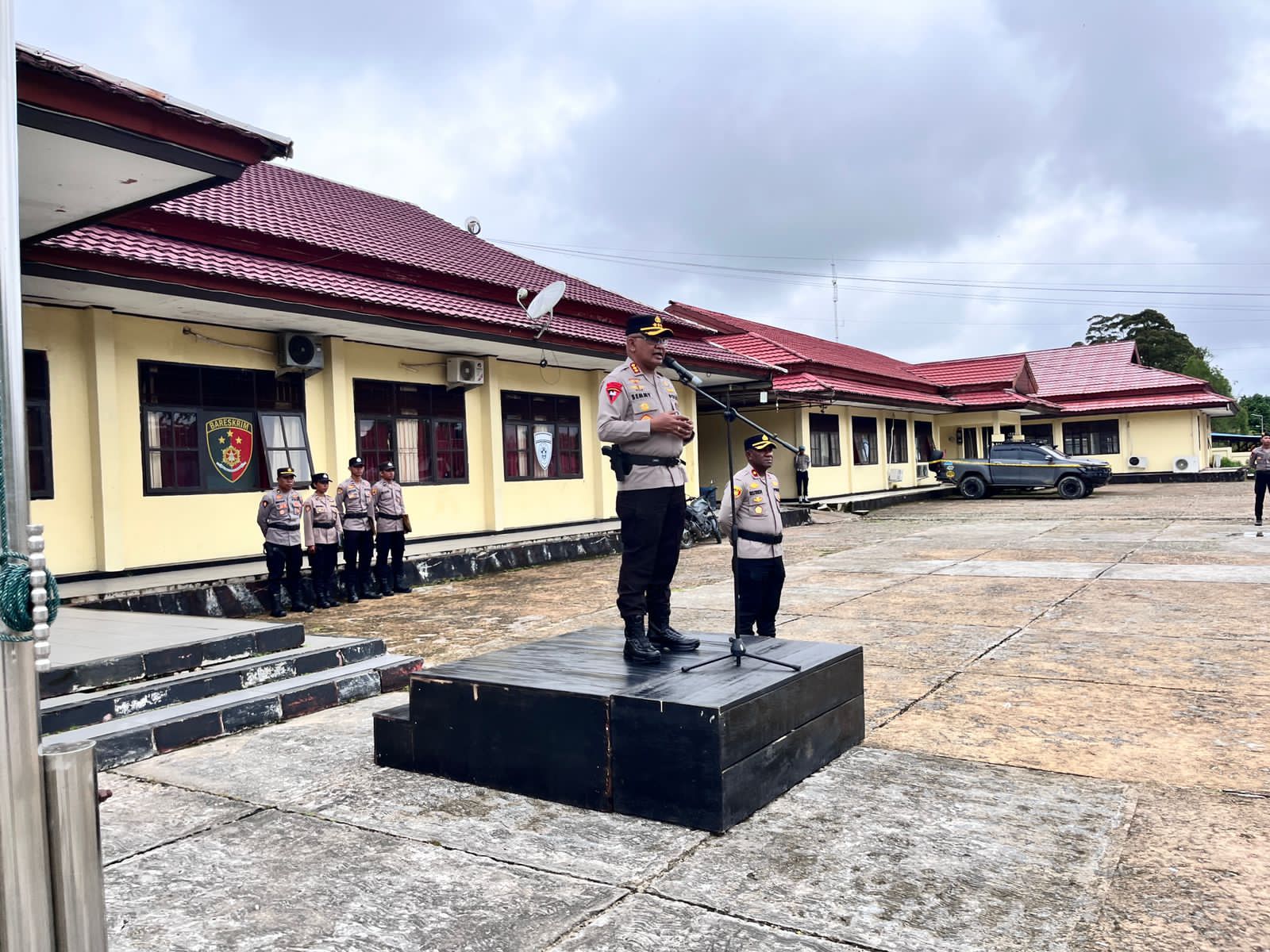 Wakapolda Papua Barat Daya Pimpin Upcara Hari Sumpah Pemuda Ke-97 Di Polres Maybrat