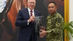 Panglima TNI dan Mantan Gubernur Jenderal Australia Bahas Penguatan Kerja Sama Pertahanan