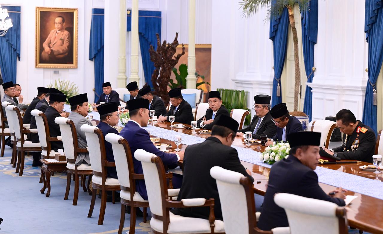 Panglima TNI Hadiri Pelantikan Komisi Percepatan Reformasi Kepolisian di Istana Merdeka