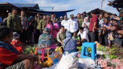 Tinjau Pasar Wosi Manokwari, Wapres Pastikan Stabilitas Harga dan Kondisi Infrastruktur Pasar