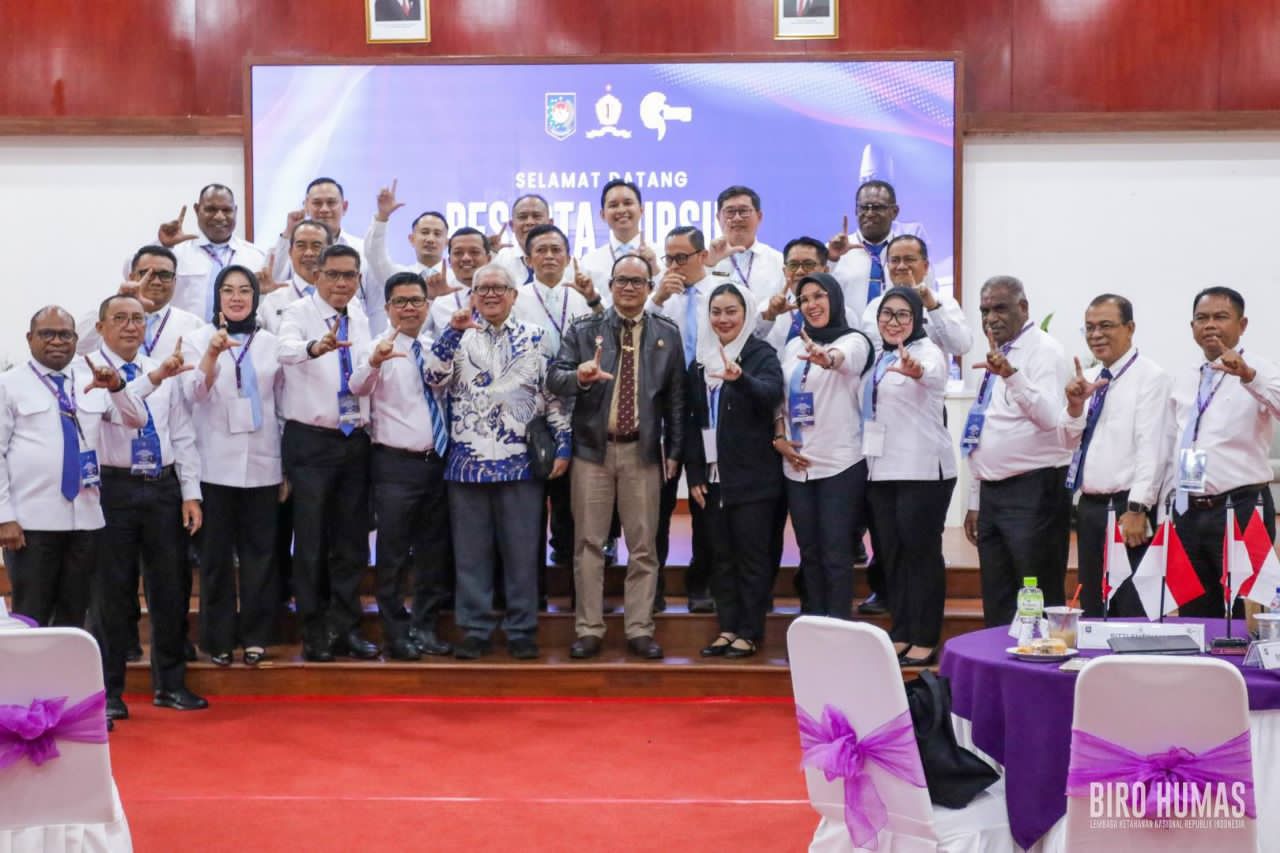 Wali kota Sorong Tingkatkan Kapasitas Kepemimpinan Lewat Pendidikan Lemhannas dan NUS Singapura Wali kota Sorong Tingkatkan Kapasitas Kepemimpinan Lewat Pendidikan Lemhannas dan NUS Singapura