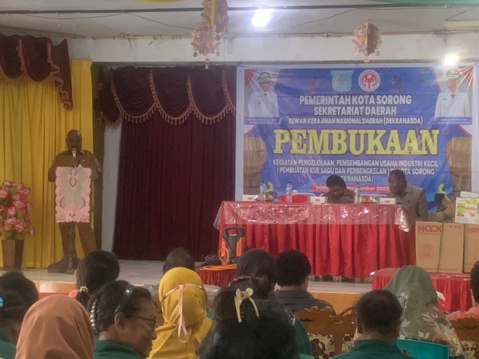 Dekranasda Kota Sorong Dorong Ekonomi Kreatif Lewat Pelatihan Pembuatan Kue Sagu dan Perbengkelan Dekranasda Kota Sorong Dorong Ekonomi Kreatif Lewat Pelatihan Pembuatan Kue Sagu dan Perbengkelan