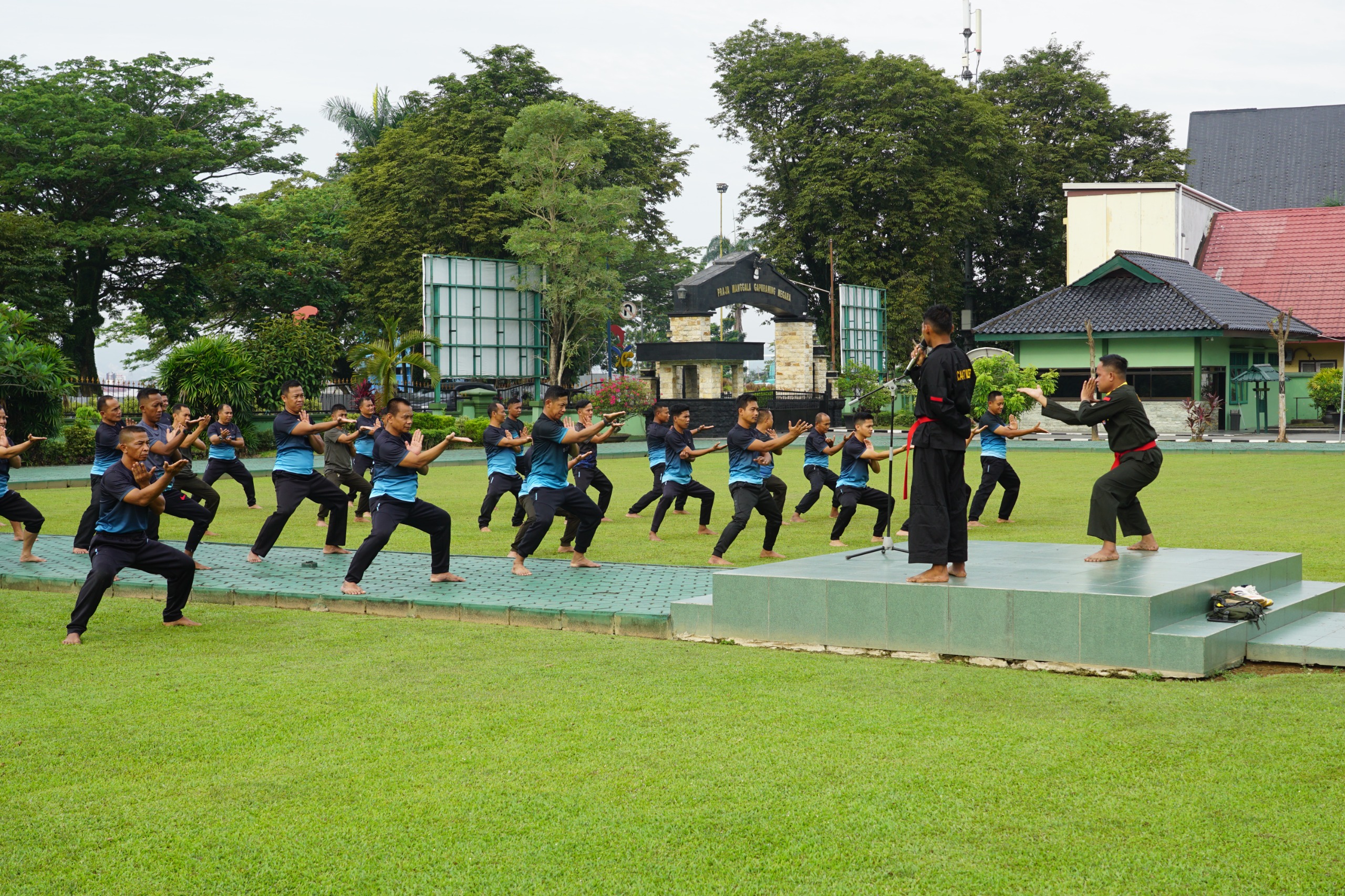 Prajurit Korem ASN Berlatih Pencak Silat Militer, Perkuat Fisik dan Mental