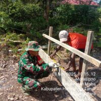 Wujud Kepedulian, Babinsa Koramil 1505-03/Maba Bantu Pembangunan Rumah Warga