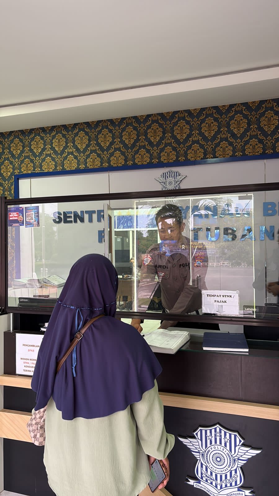 Satlantas Tuban Lebih Dekat dengan Warga Berkat Program Menyapa