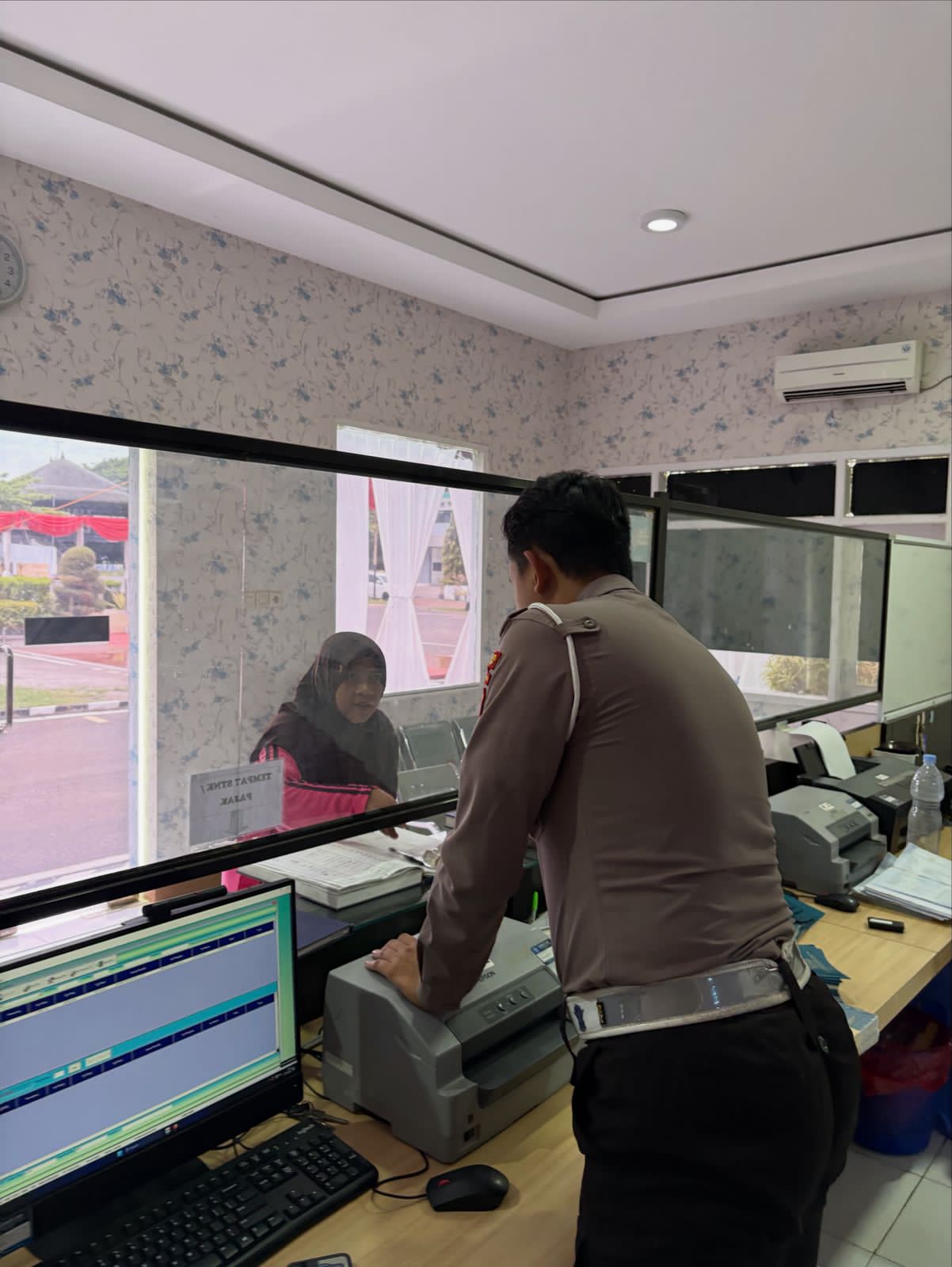 Polantas Menyapa, Menepis Jarak antara Warga dan Kepolisian