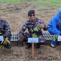 Semarak HUT Armada RI 2025: Koarmada III Gelar Baksos Akbar dan Tanam 1.000 Mangrove di Katapop Pantai Kabupaten Sorong