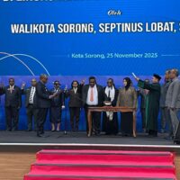 Wali Kota Sorong Lantik Pejabat Tinggi Pratama: Tegaskan Pengabdian dan Pelayanan Prima