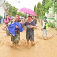 TNI Gerak Cepat di Aceh: Evakuasi, Bantuan Logistik, dan Posko Kesehatan Dimaksimalkan