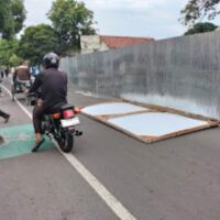 Nyaris Makan Korban di Kota Probolinggo: Insiden Properti Proyek Bongkar Ketidakseriusan Penerapan K3 di Lapangan