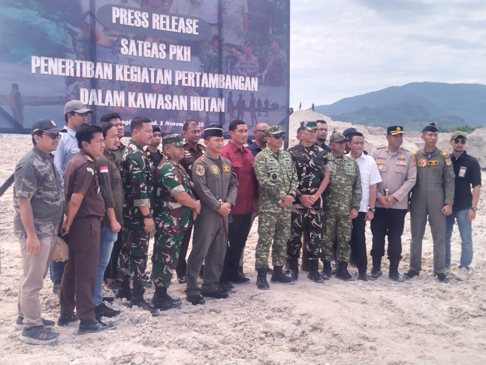 Satgas PKH Halilintar Tertibkan Penambangan Ilegal Seluas 315,48 Hektar di Kawasan Hutan Lindung dan Hutan Produksi Tetap