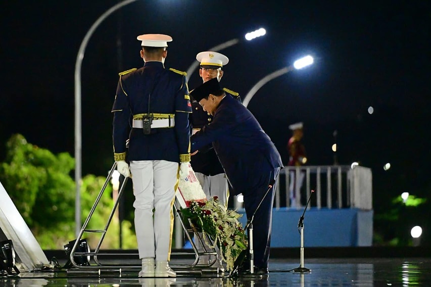 Panglima TNI Hadiri Upacara Ziarah Nasional Peringatan Hari Pahlawan 2025 di TMPNU Kalibata