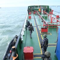 Kolaborasi Unsur Laut dan Udara, Tangkap Dua Kapal Pembawa Pasir Timah Ilegal