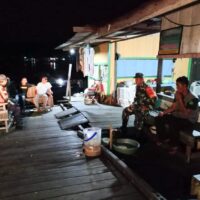 Babinsa Bersama Warga Kompak Jaga Kamtibmas Pastikan Wilayah Tetap Aman