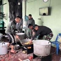 TNI AD Operasionalkan Dapur Lapangan di Aceh dan Sumbar untuk Bantu Korban Banjir dan Longsor