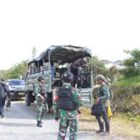 Kodim 1714/PJ Terlibat Upaya Peningkatan Komunikasi di Wilayah Melalui Pemasangan Tower Repeater