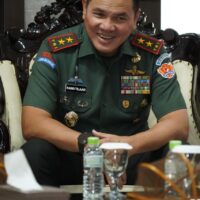 Akmil Lepas Instruktur Australia Kapten Kav Damon Radford