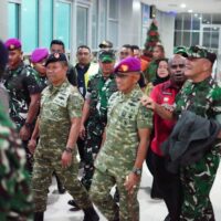 Ir Koarmada III Sambut Kedatangan Kasad di Kota Sorong